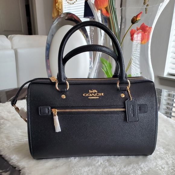Coach Handbags - New 🎀 Coach Purse Crossbody Rowan Bag